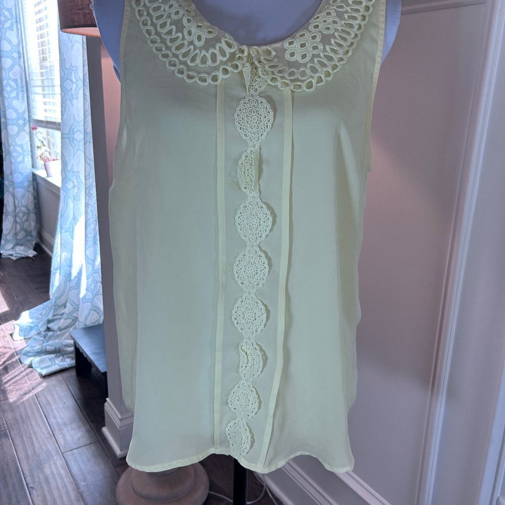 Lauren Conrad NWOT eyelet collared blouse